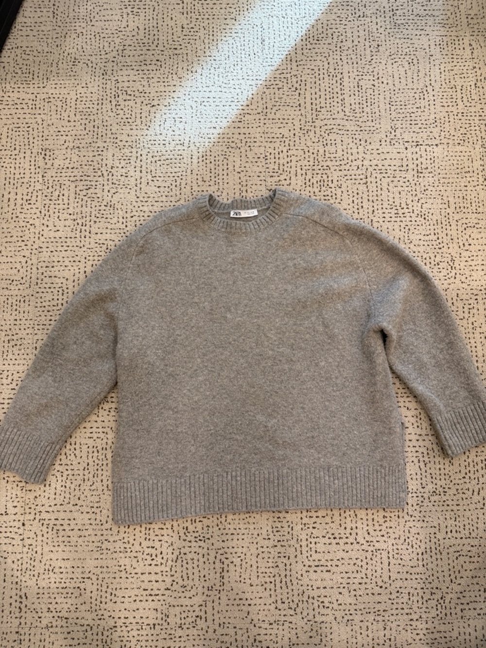 Zara Light Gray Knit Crewneck Sweater women’s size large